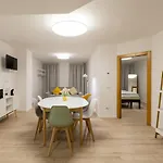 Mama Apartments