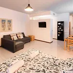 Mama Apartments